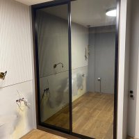 Шкаф-купе с зеркалом