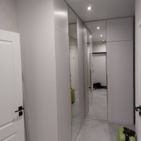 Шкаф в прихожую зеркальный