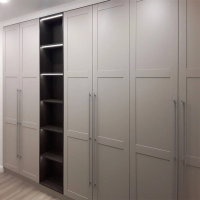 Шкаф белый в прихожую