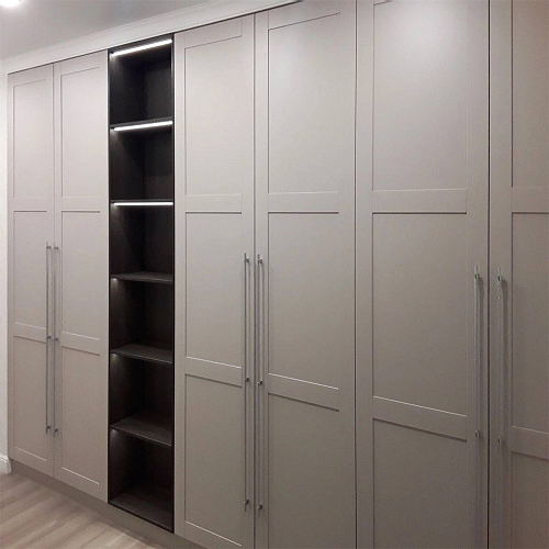 Шкаф белый в прихожую