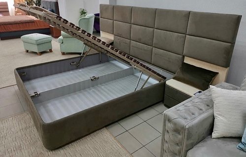 Спальня с мягким изголовьем