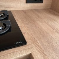 Угловая кухня из белого крашеного дсп. Фурнитура Blum