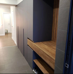 Шкаф в прихожую графит