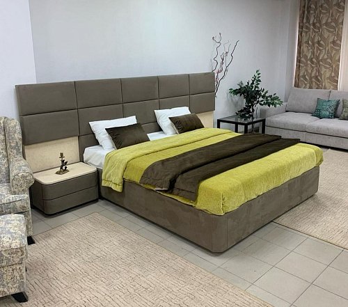 Спальня с мягким изголовьем