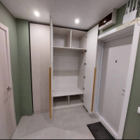 Шкаф распашной для прихожей