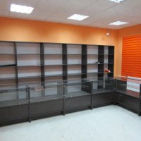 Торговые стеллажи с полками из стекла