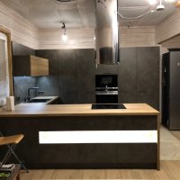 Кухня п-образная черная 6