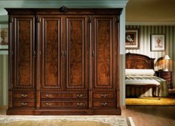 Шкаф из массива