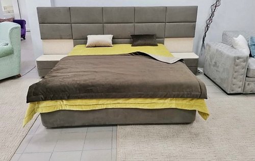 Спальня с мягким изголовьем