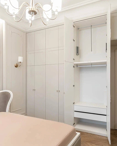 Шкаф для спальни белый