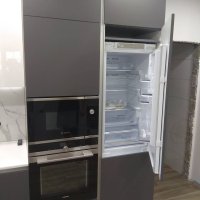 Угловая кухня с подсветкой