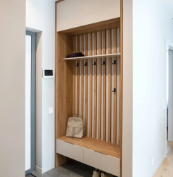 Шкаф для прихожей